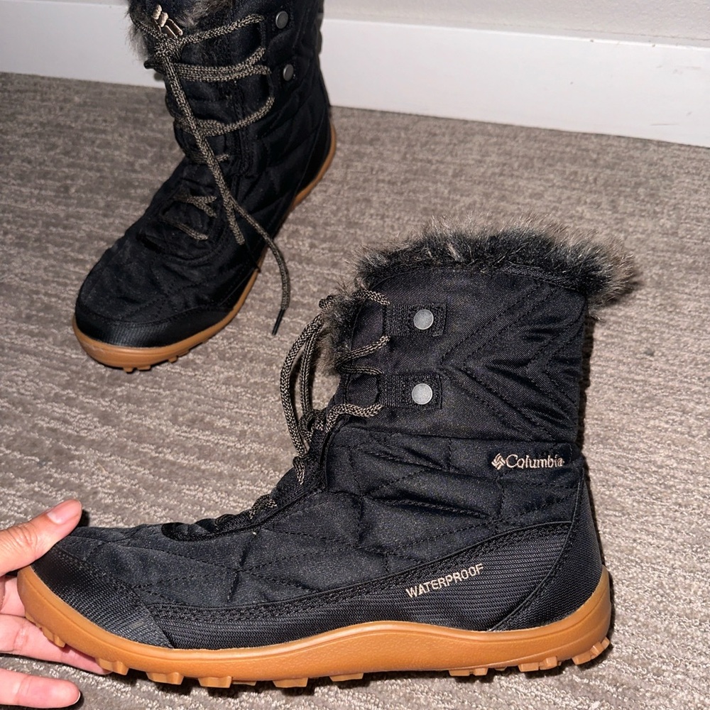 Columbia winter boots, womens size 11, black